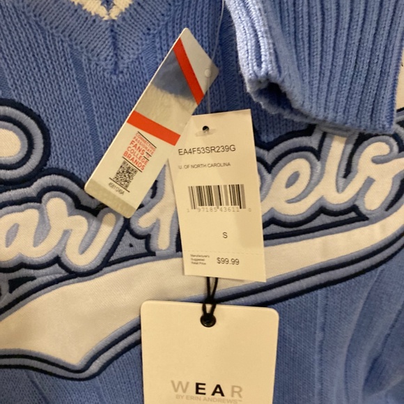 WEAR by Erin Andrews University V-Neck Sweater Medium, U. OF NORTH CAROLINA-UNC - Picture 4 of 8